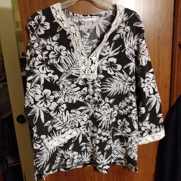 Cathy Daniels Women's Wear - Picture 1 of 3